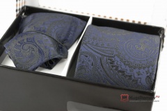 Синий мужской галстук с нагрудным платком в коробке