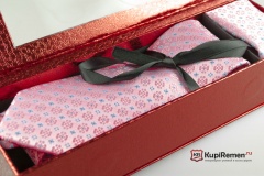 Мужской розовый галстук ARISTOKRAT с нагрудным платком в коробке
