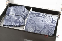 Мужской галстук с нагрудным платком пыльно-голубого цвета в коробке
