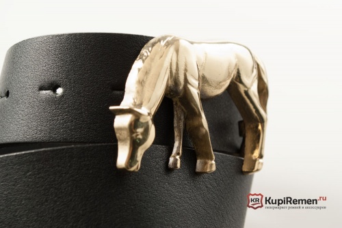 Кожаный ремень с пряжкой "HORSE GRAZING" (Пасущаяся лошадь) 3D - kupiremen.ru