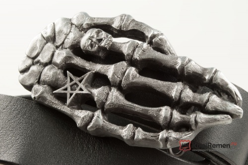 Кожаный ремень с пряжкой "DEATH HAND" (Рука скелета) 3D - kupiremen.ru