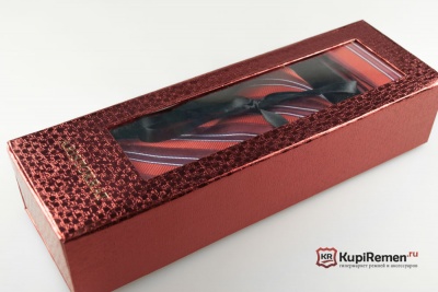 Красный мужской галстук в полоску ARISTOKRAT с нагрудным платком в коробке - kupiremen.ru