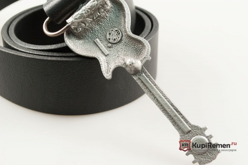 Кожаный ремень с пряжкой "Электрогитара - белая"  - kupiremen.ru