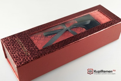 Мужской красный галстук ARISTOKRAT с нагрудным платком в коробке - kupiremen.ru