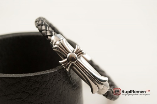 Плетеный браслет Крест - kupiremen.ru