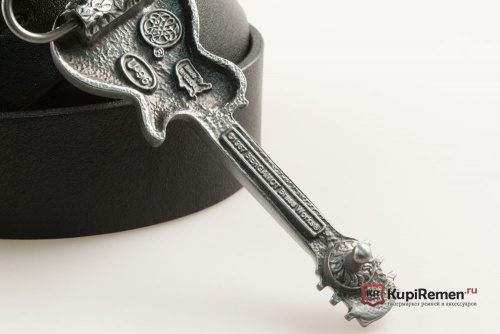 Кожаный ремень с пряжкой "Электро гитара"  - kupiremen.ru