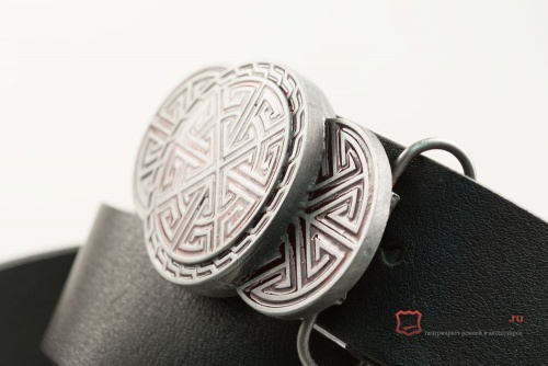 Кожаный ремень с пряжкой "CELTIC RUNES RED" (Кельтские руны) - kupiremen.ru
