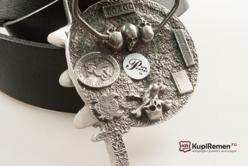 Кожаный ремень с пряжкой "Кельтский щит с черепами"  - kupiremen.ru