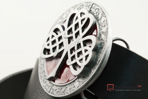 Кожаный ремень с пряжкой "CELTIC CLOVER red" (Кельтский клевер) - kupiremen.ru